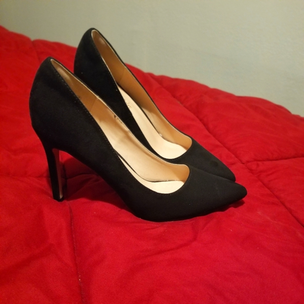 Black heels brand new